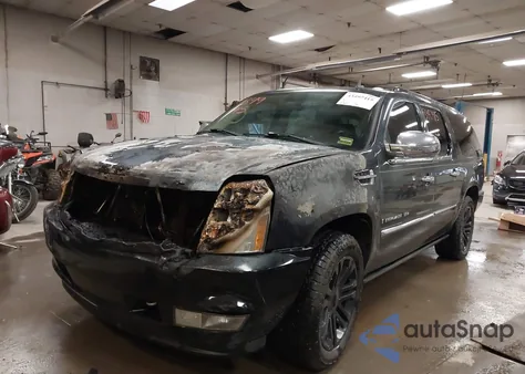 2007 Cadillac Escalade Esv Standard z USA, uszkodzony, nr VIN 1GYFK66867R404828